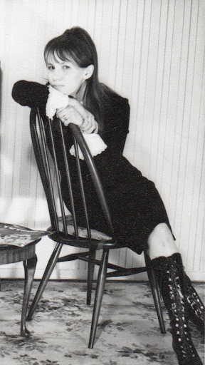 Portrait of memoir author Dominique Barrett